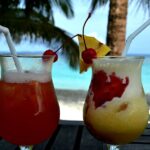 cocktails-beach-holiday-sea