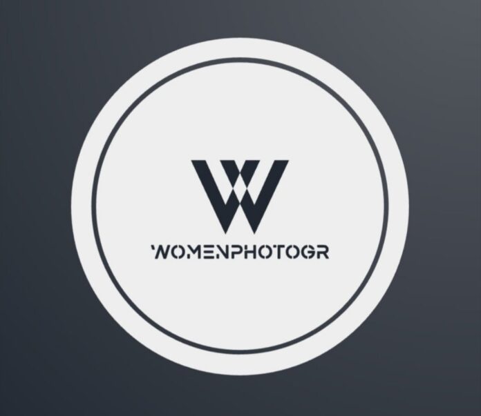 Womenphotogr