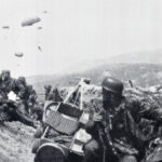 Unternehmen-Merkur-German-paratroopers-dropped-during-the-invasion-of-Crete-1941-01