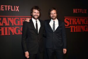 Οι Duffer Brothers στο Upside Down.