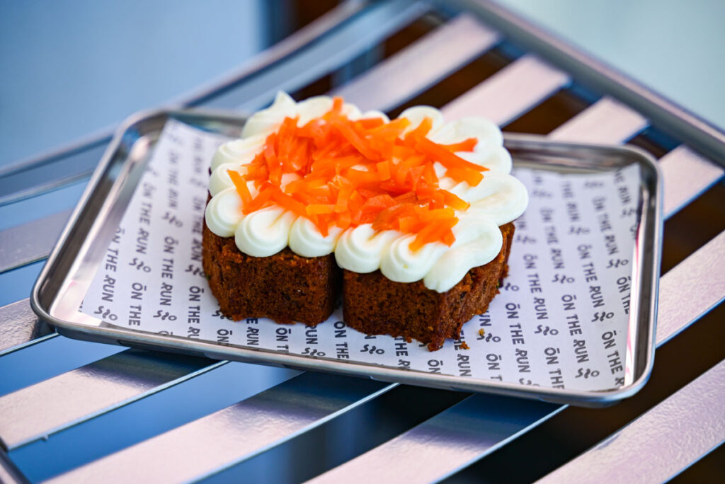 Το απολαυστικό carrot cake.