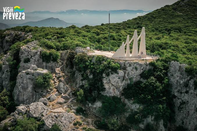 Το μνημείο του Ζαλόγγου.