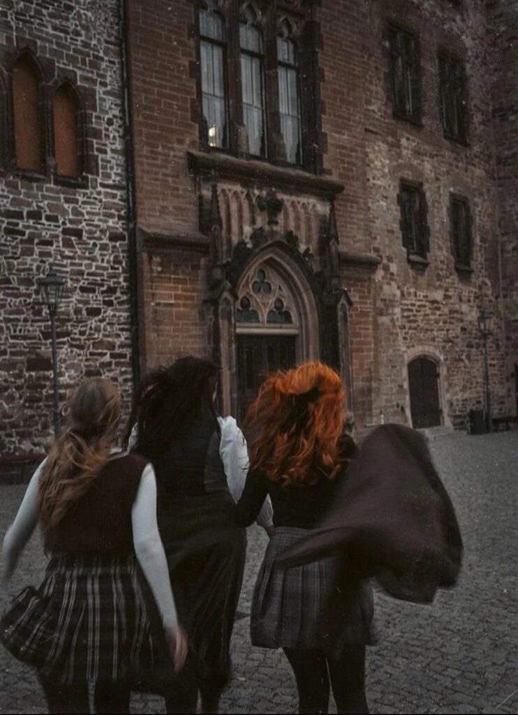 dark academia aesthetic