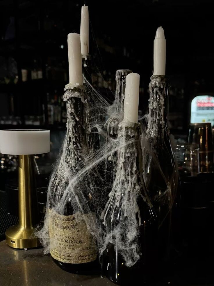 Halloween στο σπίτι: Μεταμόρφωσε τον χώρο σου σε μια ατμοσφαιρική γωνιά γεμάτη μυστήριο