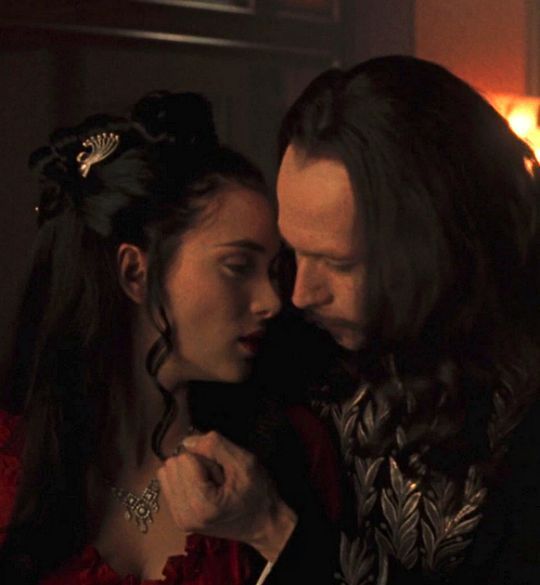 Wynona Ryder & Gary Oldman in Dracula